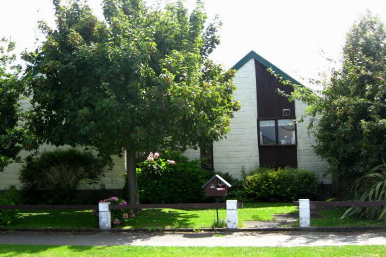 Photo of property in 11 Barrowclough Street, Hoon Hay, Christchurch, 8025