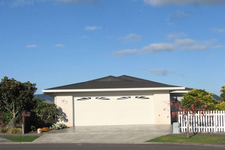 Photo of property in 45 Oriwa Crescent, Otaki, 5512
