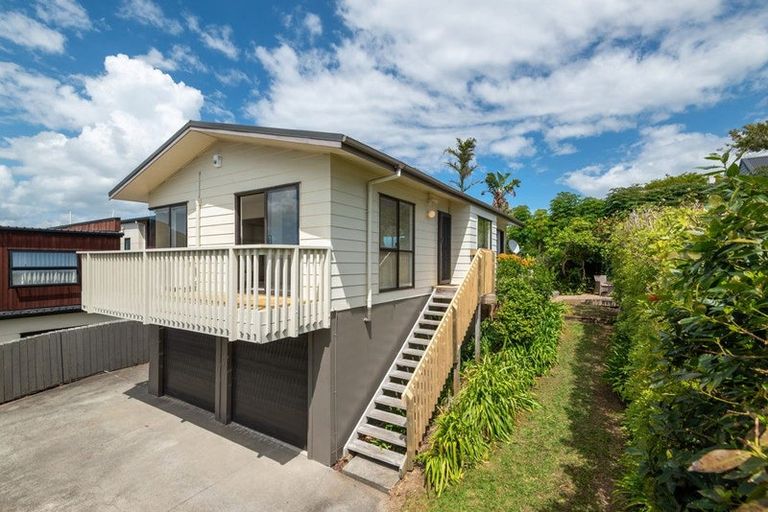 Photo of property in 1/12 Corunna Road, Milford, Auckland, 0620