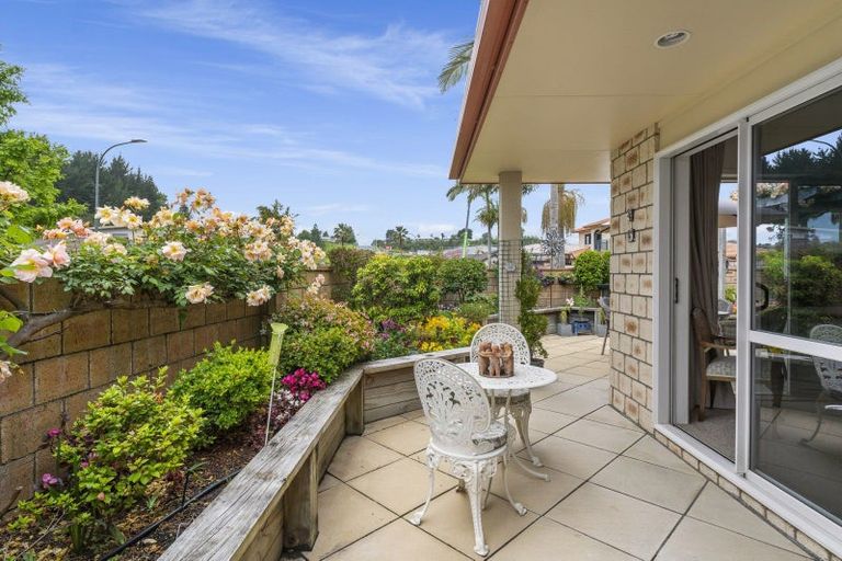 Photo of property in 24/100 Millers Road, Brookfield, Tauranga, 3110