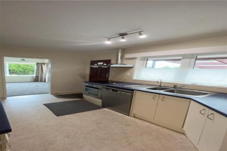 Photo of property in 34 Reeves Road, Pakuranga, Auckland, 2010