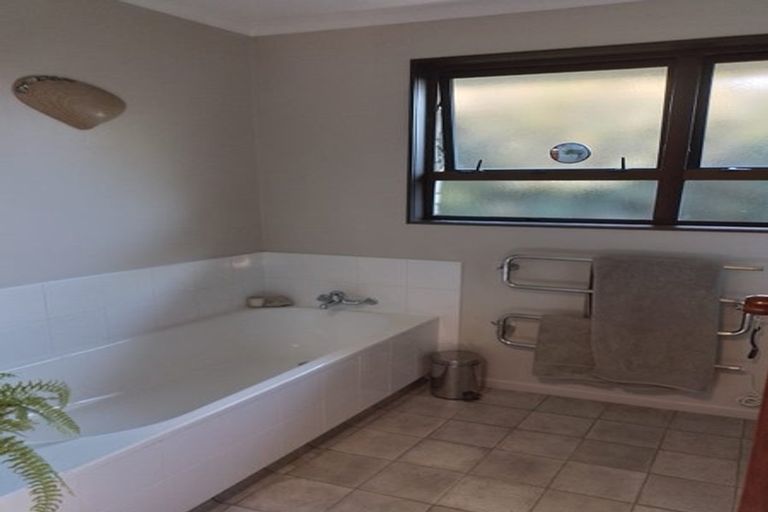 Photo of property in 12a Parkvale Road, Otumoetai, Tauranga, 3110