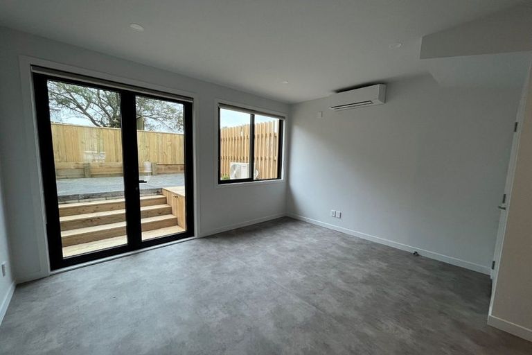 Photo of property in 4/23 Middleton Road, Johnsonville, Wellington, 6037