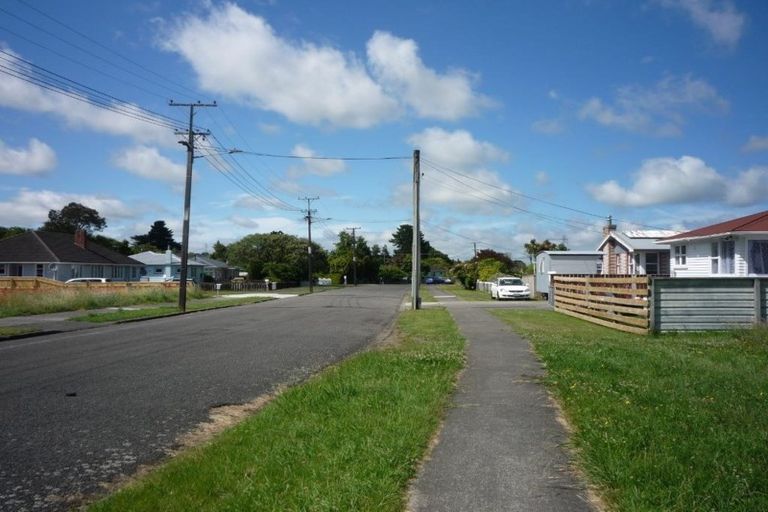 Photo of property in 17 Ahuru Street, Marton, 4710