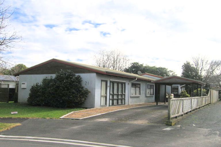 Photo of property in 21 Holloway Place, Forest Lake, Hamilton, 3200