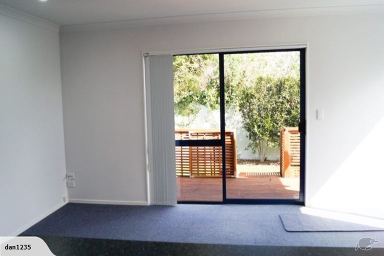 Photo of property in 1b Estuary Views, Shelly Park, Auckland, 2014