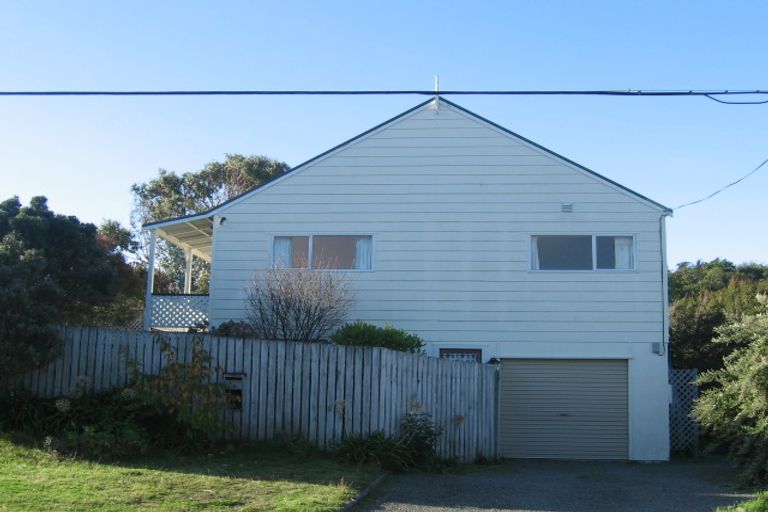 Photo of property in 35 Martin Road, Paraparaumu Beach, Paraparaumu, 5032