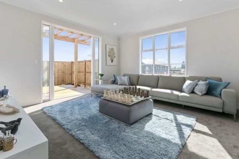 Photo of property in 54 Hayfield Way, Karaka, Papakura, 2113