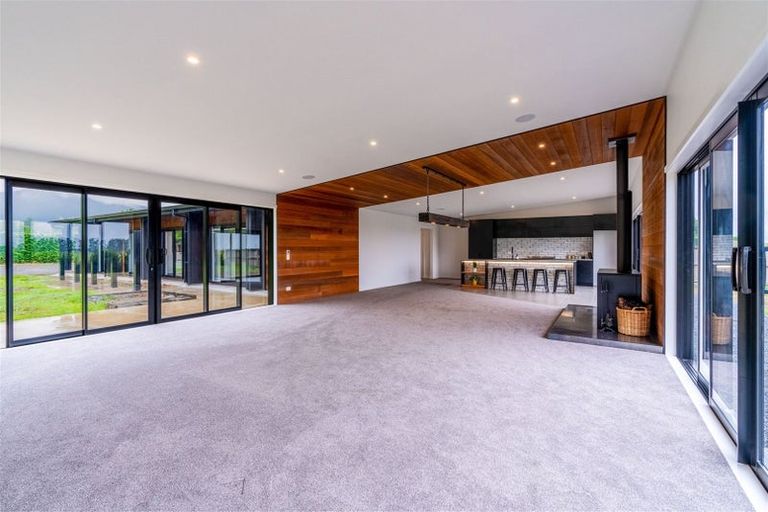 Photo of property in 38a Pohutukawa Drive, Levin, 5571