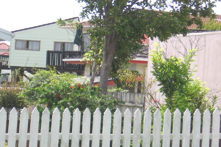 Photo of property in 41 Albrecht Avenue, Mount Roskill, Auckland, 1041