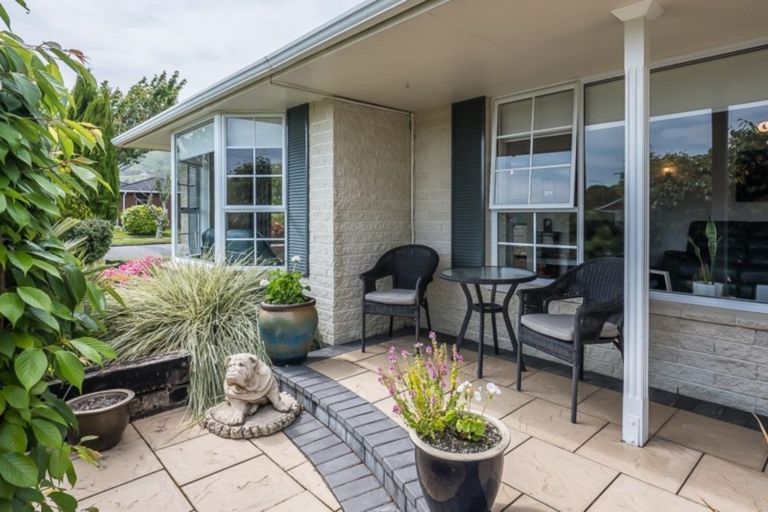 Photo of property in 22 Awanui Drive, Waikanae, 5036