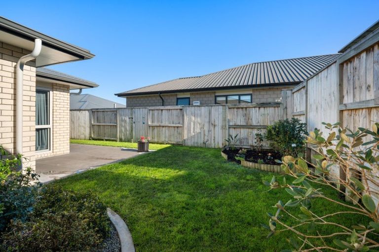 Photo of property in 43a Puhirake Crescent, Pyes Pa, Tauranga, 3112