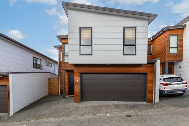 Photo of property in 11 Coastview Lane, Long Bay, Auckland, 0630