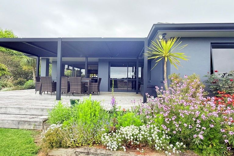 Photo of property in 154 Ohinepanea Road, Pukehina, Te Puke, 3186