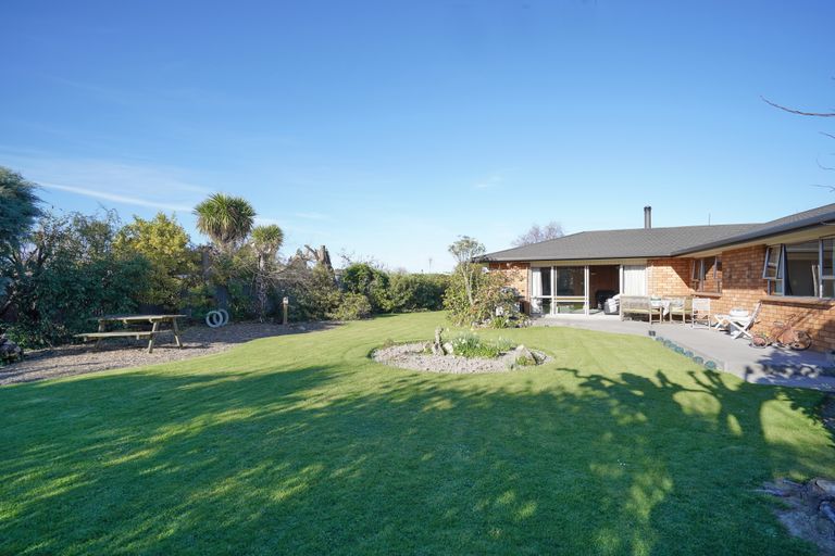 Photo of property in 10 Walker Place, Rangiora, 7400