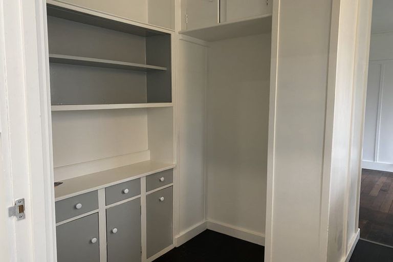 Photo of property in 18 Shoal Bay Road, Devonport, Auckland, 0624