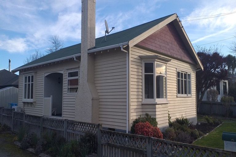 Photo of property in 17 Wright Street, Geraldine, 7930