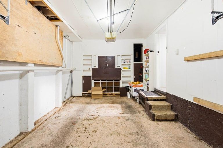 Photo of property in 23 Centennial Avenue, Helensburgh, Dunedin, 9010