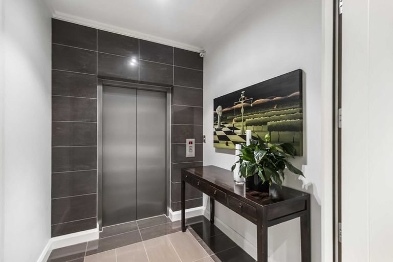 Photo of property in 192 Orakei Road, Remuera, Auckland, 1050