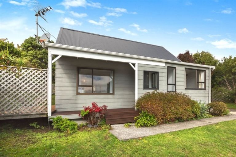 Photo of property in 9 Cleat Street, Whitby, Porirua, 5024