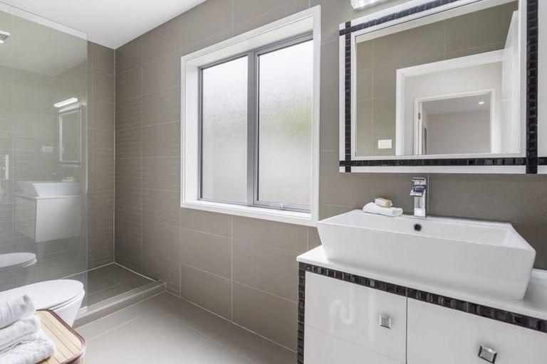 Photo of property in 17 Richard Avenue, Bucklands Beach, Auckland, 2014