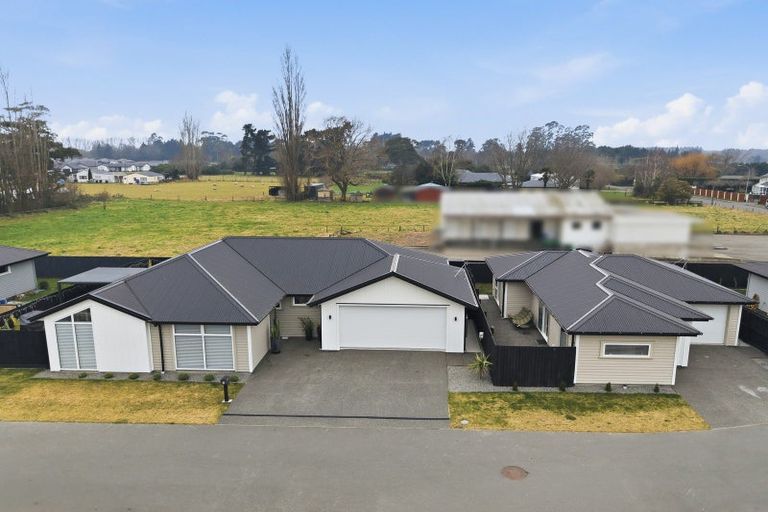 Photo of property in 4 Olearia Lane, Woodend, 7610