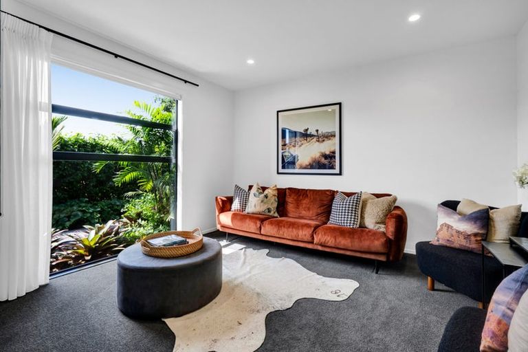 Photo of property in 8 Orite Drive, Welbourn, New Plymouth, 4310