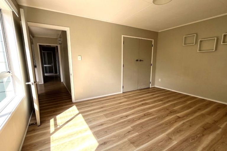 Photo of property in 20 Moore Crescent, Carterton, 5713