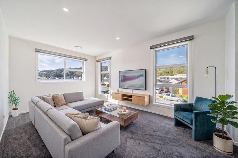 Photo of property in 32 Castletown Street, Wallaceville, Upper Hutt, 5018