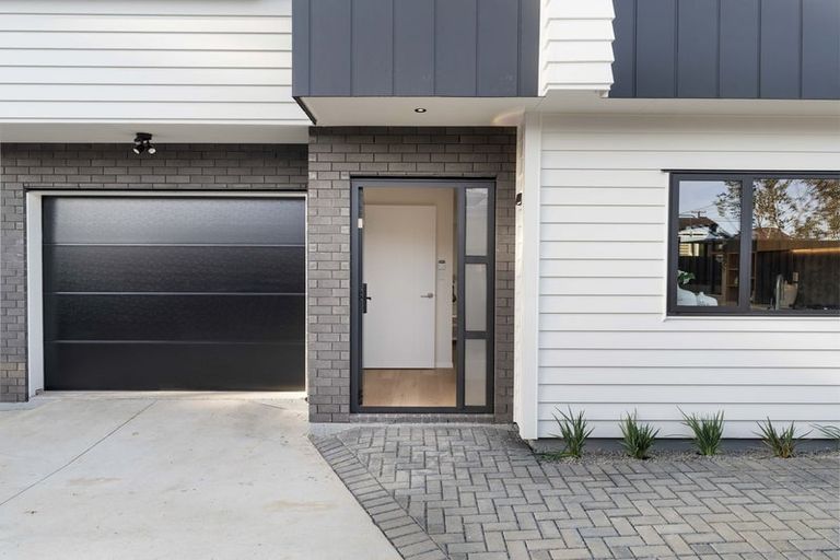 Photo of property in 71c Matipo Road, Te Atatu Peninsula, Auckland, 0610