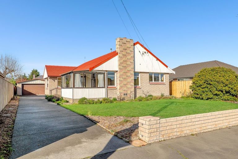 Photo of property in 43 Springbank Street, Bryndwr, Christchurch, 8053