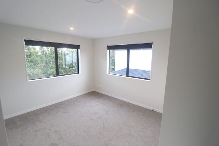 Photo of property in 16 Thomas Rielly Avenue, Hobsonville, Auckland, 0616