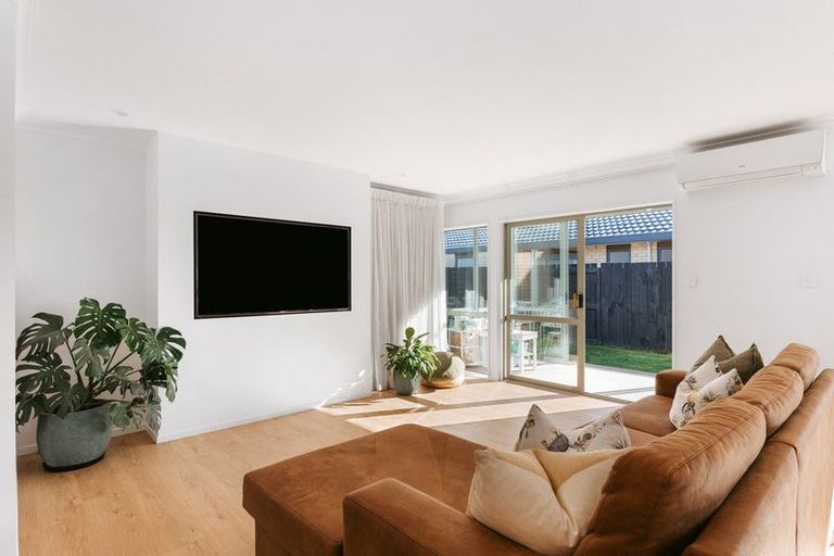 Photo of property in 120 Evans Road, Papamoa Beach, Papamoa, 3118