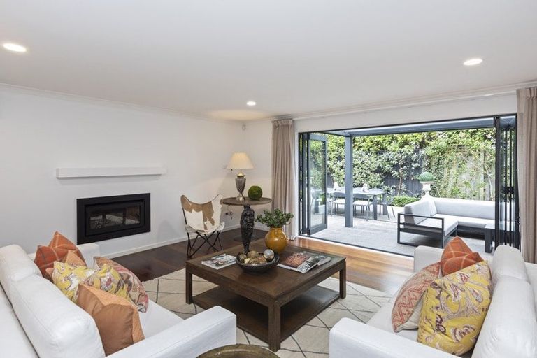 Photo of property in 7b Rossall Street, Merivale, Christchurch, 8014