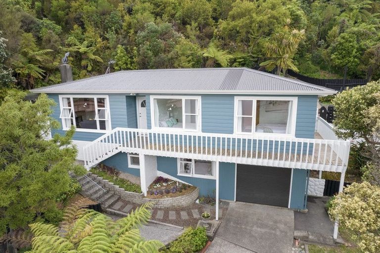 Photo of property in 14 Willcox Grove, Naenae, Lower Hutt, 5011
