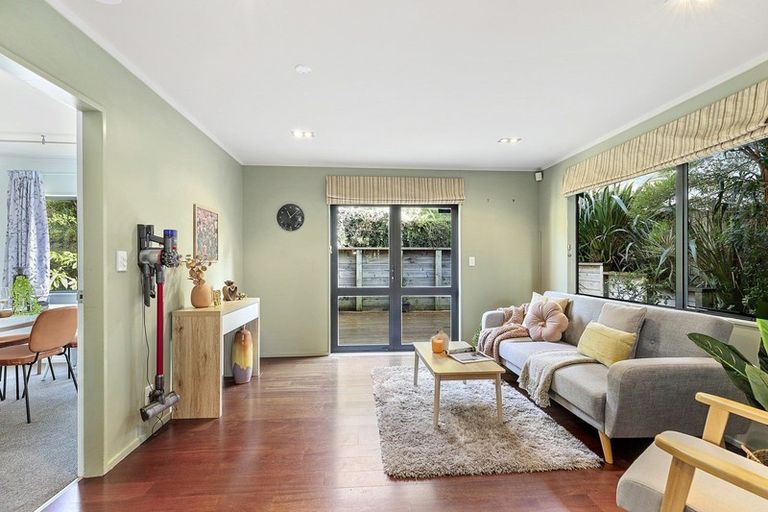 Photo of property in 95 Cortina Avenue, Johnsonville, Wellington, 6037