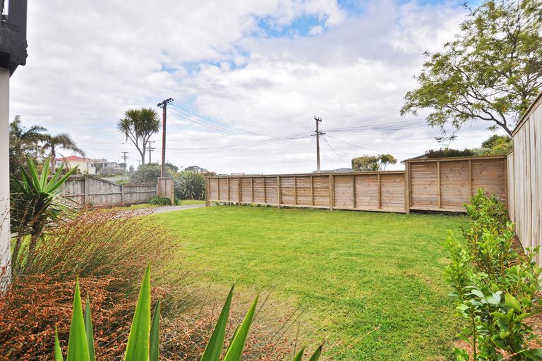 Photo of property in 9 Barrier View Road, Leigh, 0985