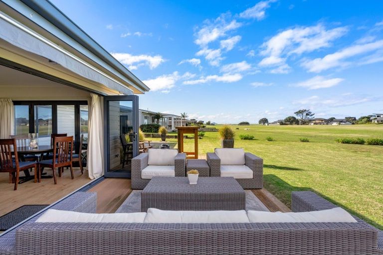 Photo of property in 16 Braddock Grove, Pauanui, Hikuai, 3579