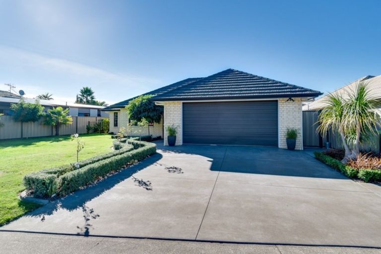 Photo of property in 29 Pinotage Drive, Greenmeadows, Napier, 4112