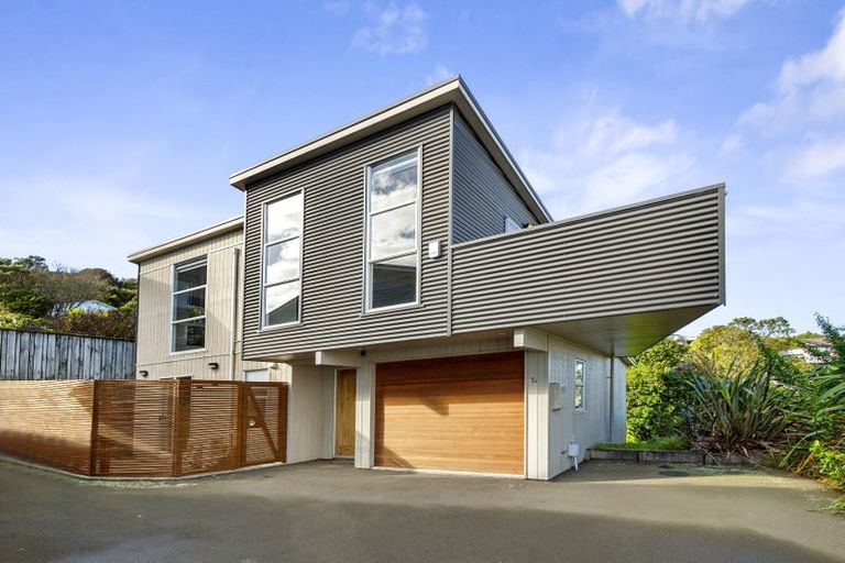 Photo of property in 7a Shortland Street, Khandallah, Wellington, 6035