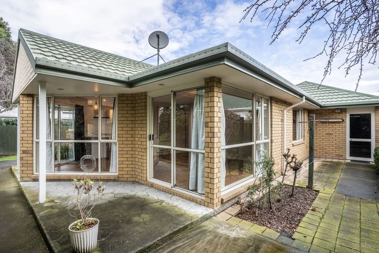 Photo of property in 3a Sealy Place, Bryndwr, Christchurch, 8053