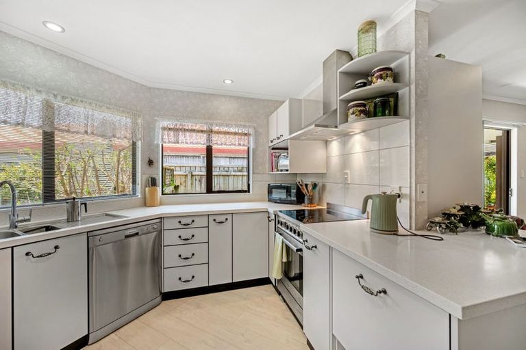 Photo of property in 10 Bishops Close, Greenmeadows, Napier, 4112