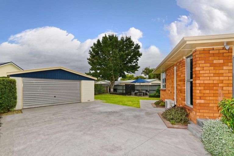 Photo of property in 8 Birdling Place, Halswell, Christchurch, 8025