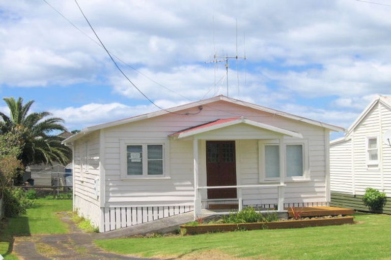Photo of property in 24 Marine Avenue, Waihi Beach, 3611