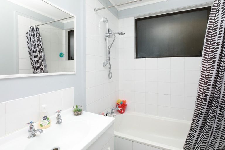 Photo of property in 42 Lindsay Crescent, Nawton, Hamilton, 3200