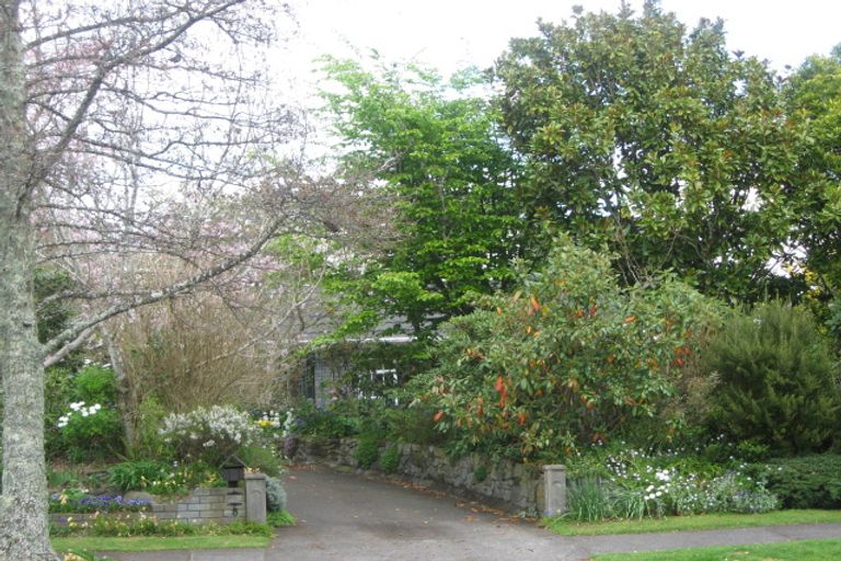 Photo of property in 8 Rennell Street, Frankleigh Park, New Plymouth, 4310