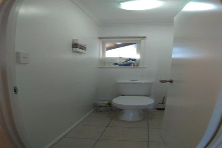 Photo of property in 2/198 Hurstmere Road, Takapuna, Auckland, 0622