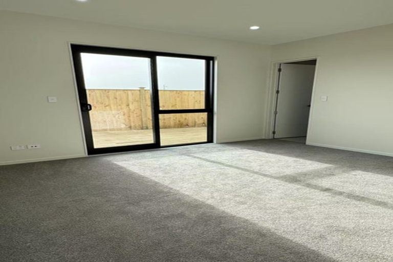 Photo of property in 5 Ritetai Street, Clarks Beach, 2122