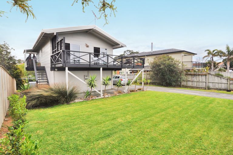 Photo of property in 9 Barrier View Road, Leigh, 0985