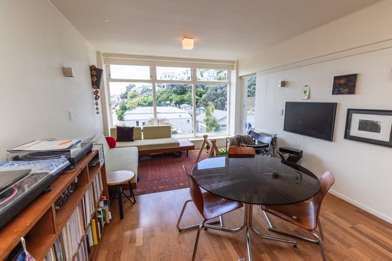 Photo of property in 12a/4 Claremont Grove, Mount Victoria, Wellington, 6011
